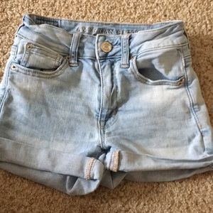 american eagle light wash jean shorts